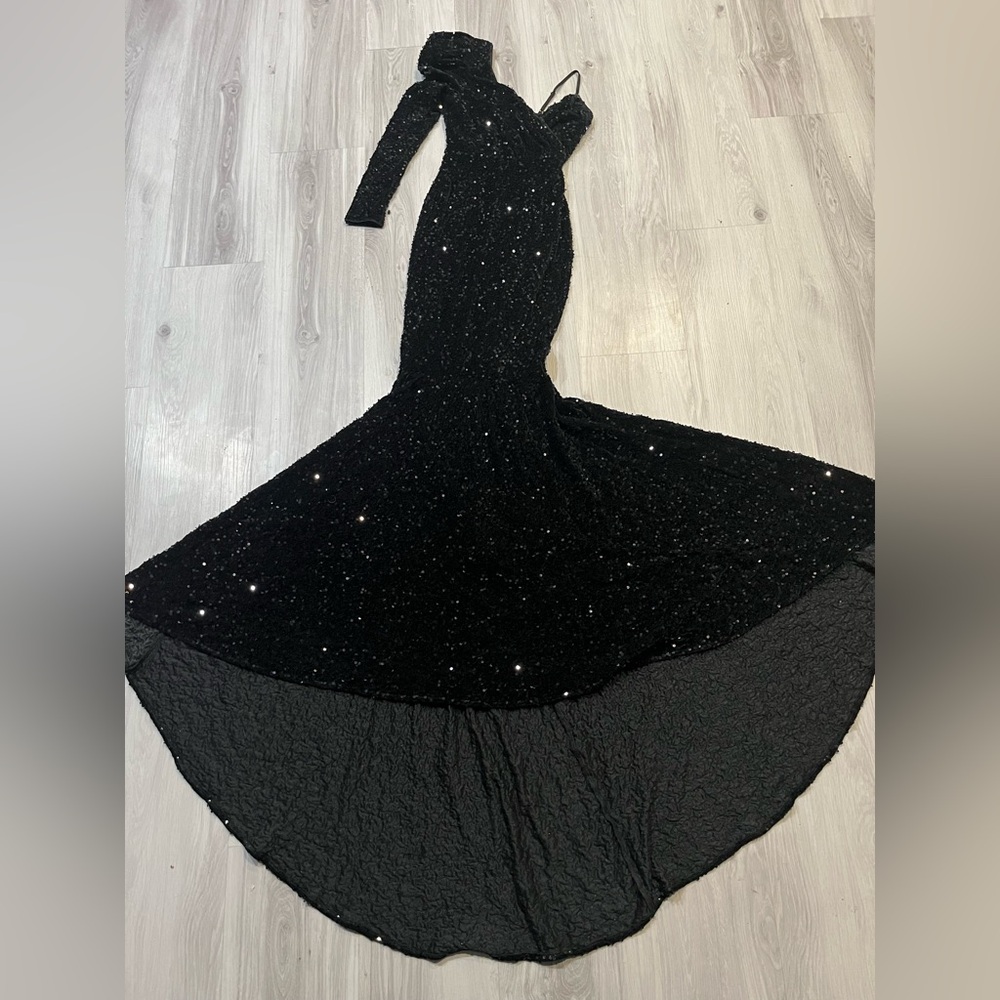 NWOT‎ Glamorous One-Shoulder Black Sequin Dress - Picture 5 of 7